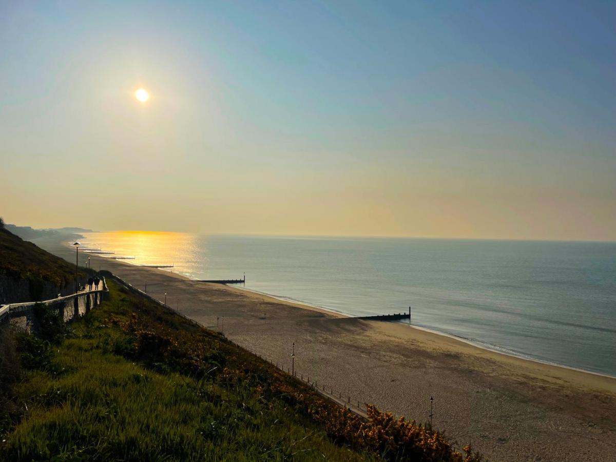 Coastal Haven: Southbourne's Two-Bedroom Retreat Bournemouth Exterior photo
