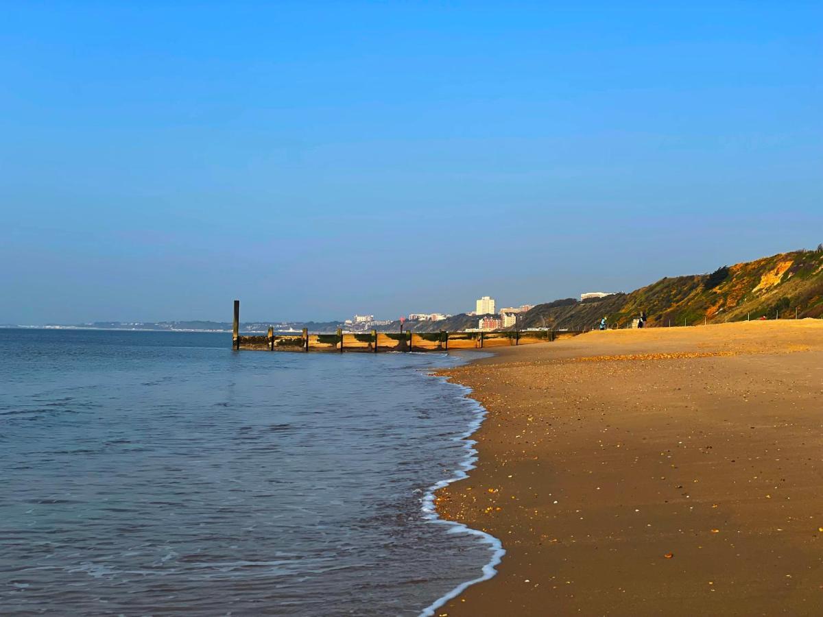 Coastal Haven: Southbourne's Two-Bedroom Retreat Bournemouth Exterior photo