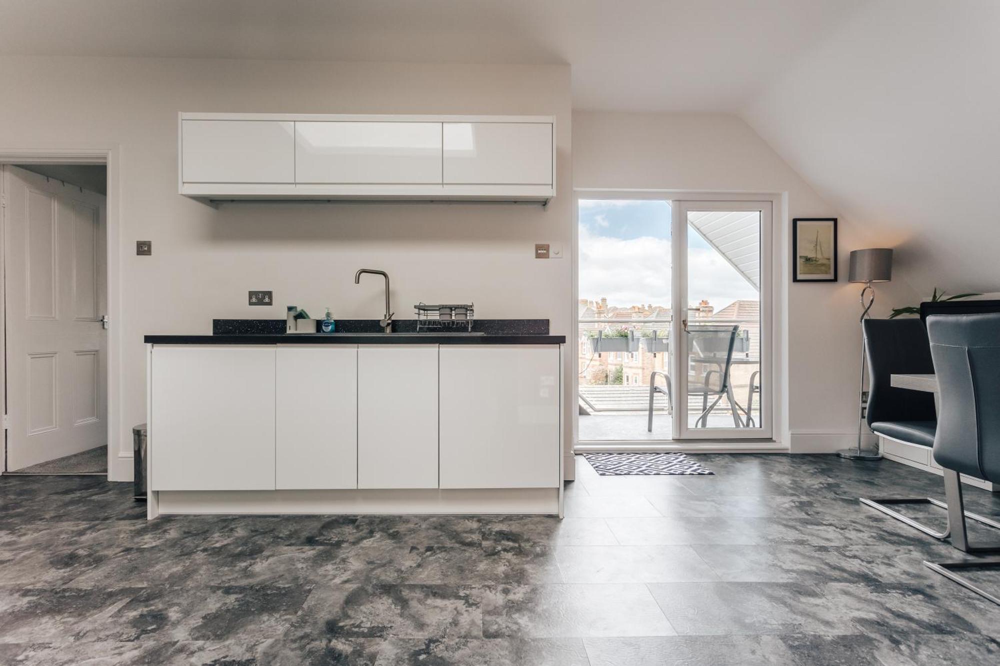 Coastal Haven: Southbourne's Two-Bedroom Retreat Bournemouth Exterior photo